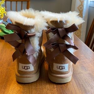 Toddler bow UGG boots